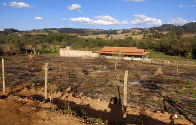 Imagem: O terreno possui 5000m² de Área e está localizado em Industrial