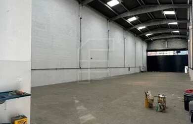 Imagem 2: Galpão NOVO 400m2 na Avenida Pres. Kennedy, ótima localização no bairro...