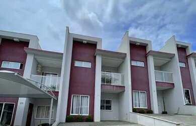 Imagem: A casa em condomínio possui 3 Dormitórios, 3 Banheiros, 2