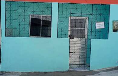 Imagem: Aluga-se casa toda reformada frente de rua carro vai na porta