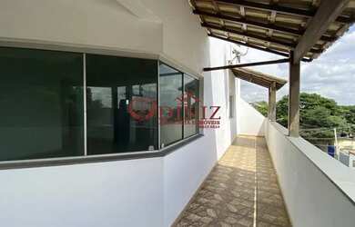 Imagem: O apartamento possui 4 Dormitórios, 2 Banheiros, 170m² de