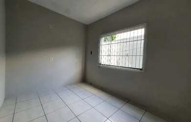 Imagem 11: Apartamento no bairro Iririu para locação por R$ 1.300,00 sem taxa extra