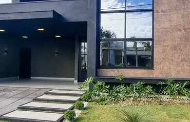 Imagem: A casa em condomínio possui 3 Dormitórios, 5 Banheiros, 230m²