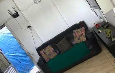 Imagem: A casa possui 1 Dormitório, 1 Banheiro e está localizado