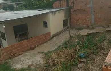 Imagem: O terreno possui 570m² de Área e está localizado em Banco