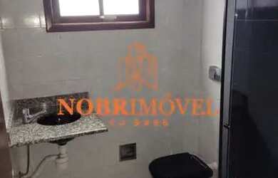 Imagem: A casa em condomínio possui 2 Dormitórios, 1 Banheiro, 2 Vagas