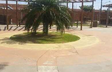 Imagem: A casa em condomínio possui 3 Dormitórios, 2 Banheiros, 3