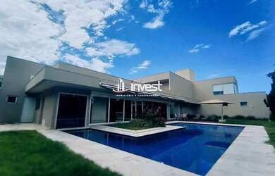 Imagem: A casa em condomínio possui 5 Dormitórios, 5 Banheiros, 5