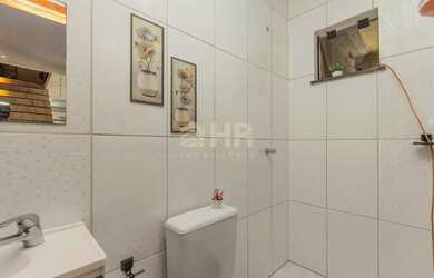 Imagem 9: Sobrado com 03 dormitórios sendo 01 suíte e 02 vagas de garagem Balneário...