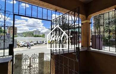 Imagem: A casa possui 2 Dormitórios, 2 Banheiros, 107m² de Área e