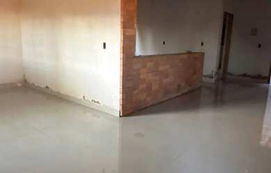 Imagem: A casa possui 3 Dormitórios, 2 Banheiros, 3 Vagas na garagem