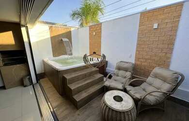 Imagem: A casa em condomínio possui 3 Dormitórios, 2 Banheiros, 2