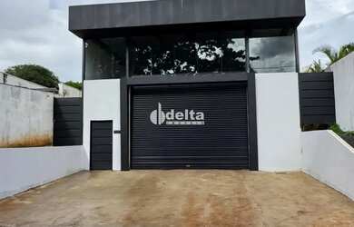 Imagem: O depósito possui 3 Vagas na garagem, 270m² de Área, Imóvel