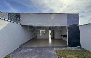 Imagem: A casa à venda possui 3 Dormitórios, 3 Banheiros e 129m²