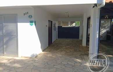 Imagem 3: Oportunidade Única: Casa no Centro de Guaratuba com Suíte e Churrasqueira