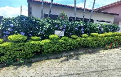 Imagem 8: Venda-casa-imarui. Churrasqueira, Varanda, 5 Vagas na garageme3 Dormitórios