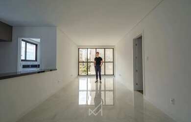 Imagem: O apartamento possui 3 Dormitórios, 5 Banheiros, 2 Vagas na