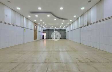 Imagem: O depósito possui 3 Vagas na garagem, 280m² de Área e Imóvel