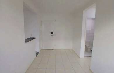 Imagem: O apartamento possui 2 Dormitórios, 1 Banheiro, 2 Vagas na