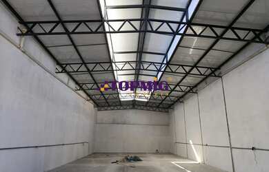 Imagem: O depósito possui 360m² de Área e está localizado em Tropical