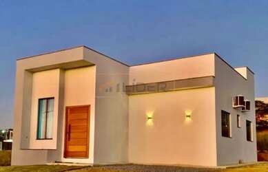 Imagem: A casa possui 2 Dormitórios, 1 Banheiro, 250m² de Área e