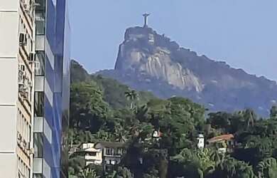 Imagem: O apartamento possui 2 Dormitórios, 1 Banheiro, 50m² de Área