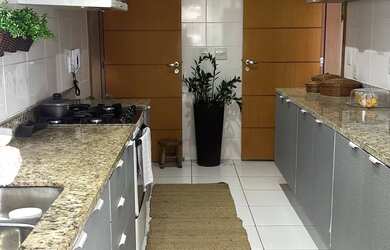 Imagem: O apartamento possui 3 Dormitórios, 5 Banheiros, 3 Vagas na