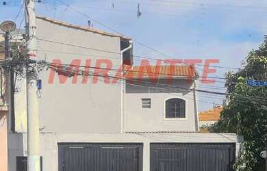 Imagem: A casa possui 4 Dormitórios, 4 Banheiros, 3 Vagas na garagem