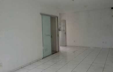 Imagem: O apartamento possui 1 Banheiro, 50m² de Área e está localizado