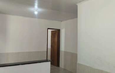 Imagem: A casa possui 3 Dormitórios, 3 Banheiros, 2 Vagas na garagem