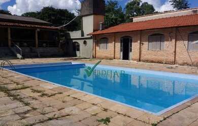 Imagem: A chácara possui 150m² de Área, Piscina e está localizado