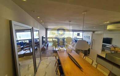 Imagem 7: Localizado na Av Lucio Costa, excelente apartamento em lâmina , com uma...