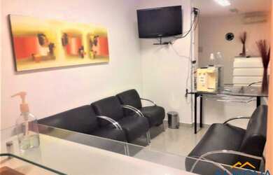 Imagem: O depósito possui 1 Vaga na garagem, 37m² de Área e está