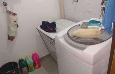 Imagem 4: Sobrado para venda possui 196 metros quadrados com 3 quartos em Rio das...