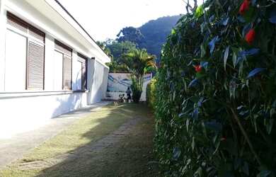 Imagem 1: Casa Quarteirão Ingelhein Ideal para investidores Alugada por R$ 6.000,00