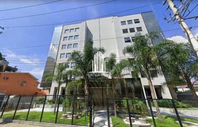 Imagem: O depósito possui 3 Vagas na garagem, 100m² de Área e está