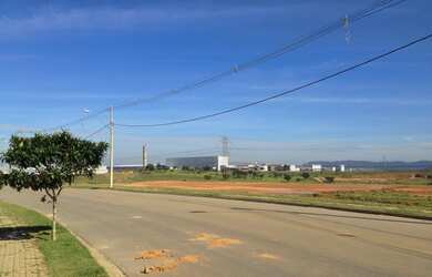 Imagem: O terreno possui 5.004m² de Área e está localizado em Loteamento