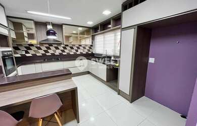 Imagem 9: Casa Alto Padrão. Piscina, Churrasqueira, Imóvel mobiliadoeAr-condicionado