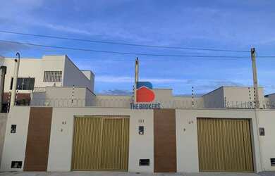 Imagem: A casa possui 2 Dormitórios, 2 Banheiros, 1 Vaga na garagem