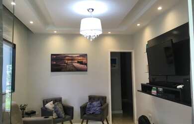 Imagem: A casa possui 2 Dormitórios, 2 Banheiros, 1 Vaga na garagem