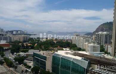 Imagem: O studio possui 3 Dormitórios, 1 Banheiro, 1 Vaga na garagem