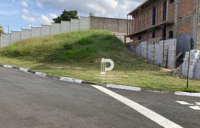 Imagem: O terreno possui 437m² de Área e está localizado em Pinheirinho