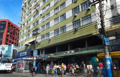 Imagem: O apartamento possui 2 Dormitórios, 2 Banheiros e 90m² de