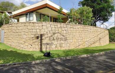 Imagem: A casa em condomínio possui 2 Dormitórios, 3 Banheiros, 5