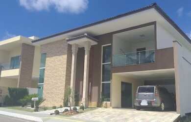 Imagem: A casa em condomínio possui 4 Dormitórios, 4 Banheiros, 4