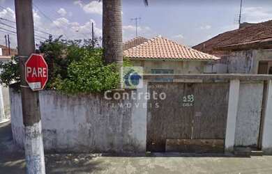 Imagem: A casa possui 1 Dormitório, 1 Banheiro, 1 Vaga na garagem