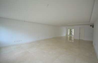 Imagem 2: CASA - BARRA DA TIJUCA - PRAIA - CONDOMINIO JARDIM MARAPENDI - ESPETACULAR - R$ 9.800.000
