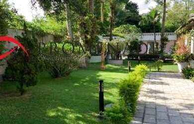 Imagem: A casa em condomínio possui 5 Dormitórios, 5 Banheiros, 5