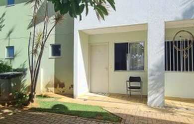 Imagem: A casa em condomínio possui 3 Dormitórios, 2 Banheiros, 1