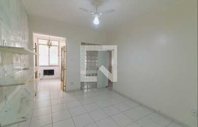 Imagem: O apartamento possui 2 Dormitórios, 2 Banheiros e 83m² de